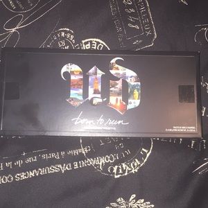 Urban Decay Born to Run Eyeshadow Palette